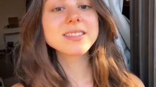 Kira Kosarin – hot new video !!!