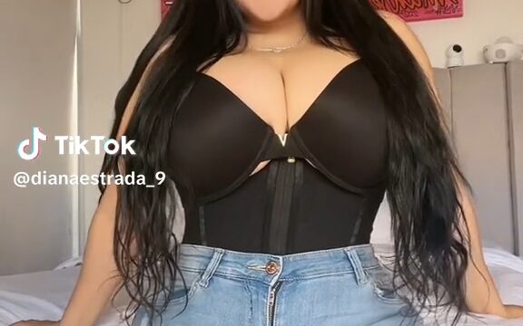 DianaEstrada – Hot new video sexy !!!