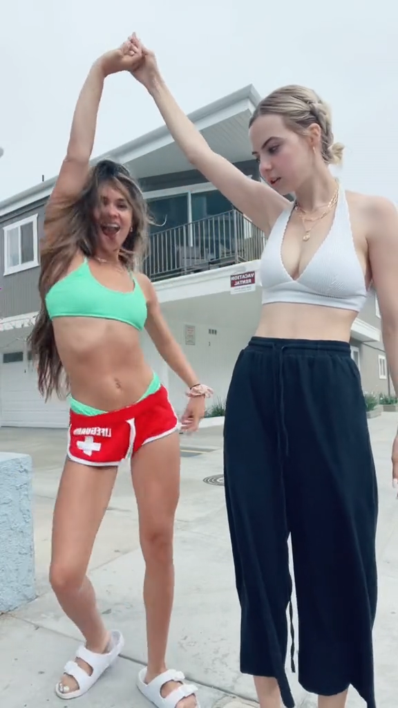 Bobbi Althoff Nude Playing With Her Friend New Video Leak