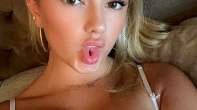 Breckie Hill Hot Nude show Perfect TITS