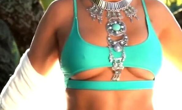 Paige Vanzant Nude Outdoor Striptease Video Leaked