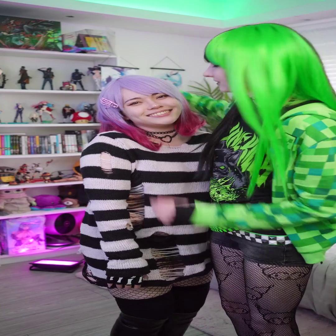 Little Emo Kitten Lesbian Pussy Licking Onlyfans Video